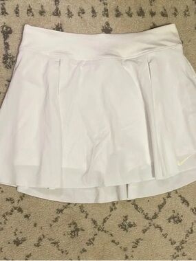 Nike White Golf Skirt NEW